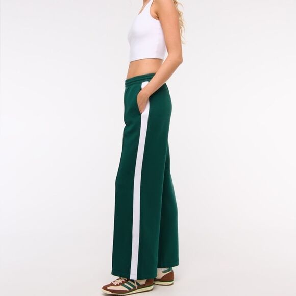 YPB neoKNIT Wide Leg Pant Green Small NWT in packaging - Picture 1 of 10